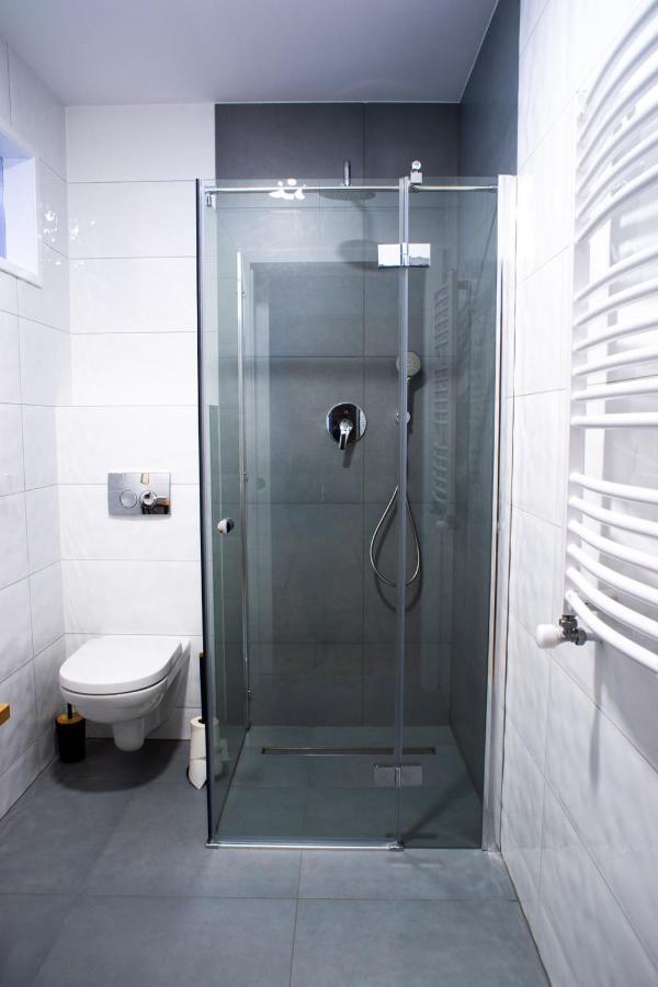 Jasło Salon Win Wine Bar & Apartments מראה חיצוני תמונה